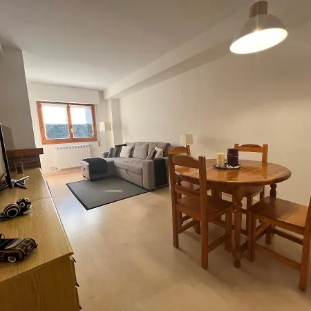 Apartamento Muga Jaca Exterior photo
